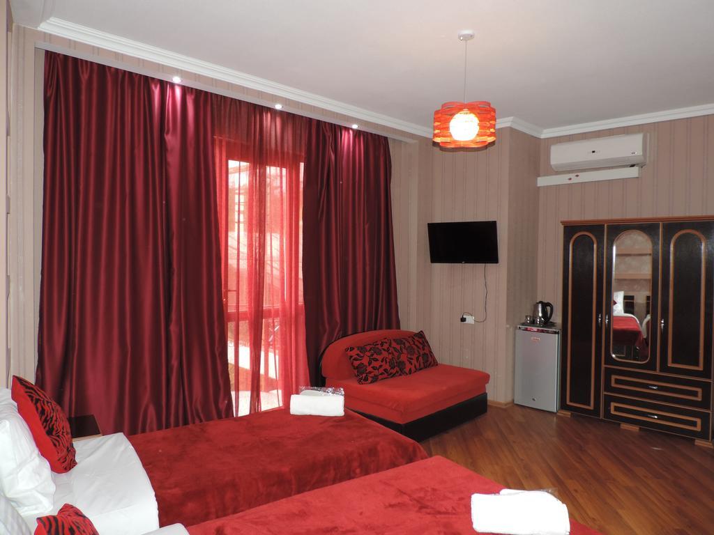 Begi Hotel Тбилиси Екстериор снимка
