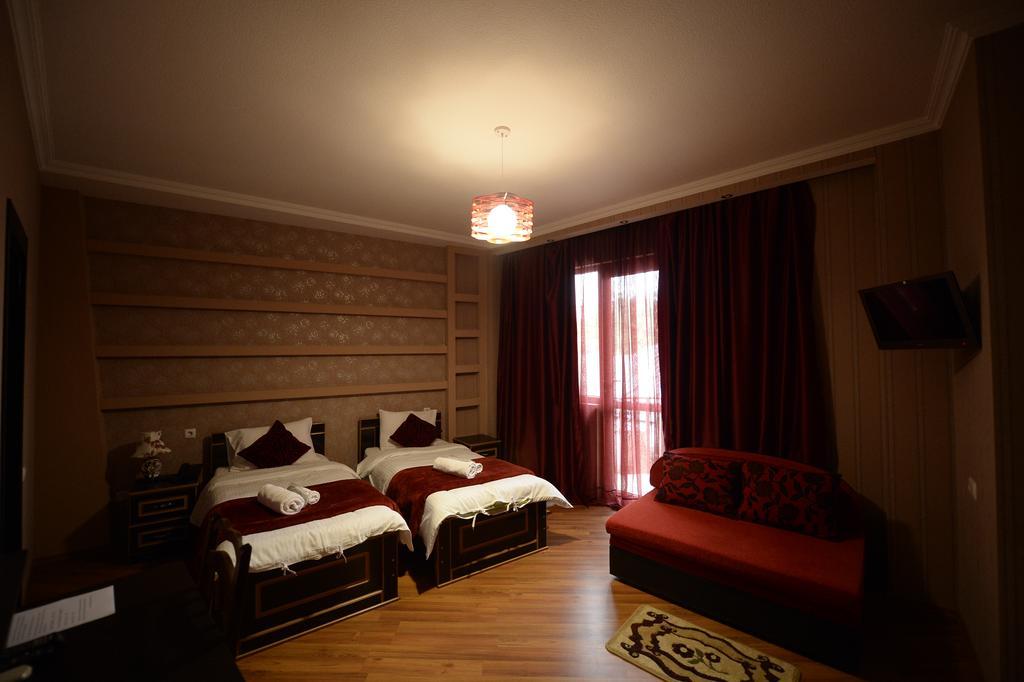 Begi Hotel Тбилиси Екстериор снимка