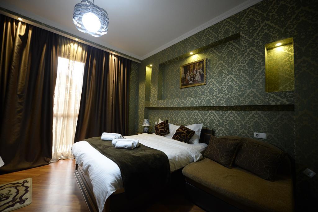 Begi Hotel Тбилиси Екстериор снимка