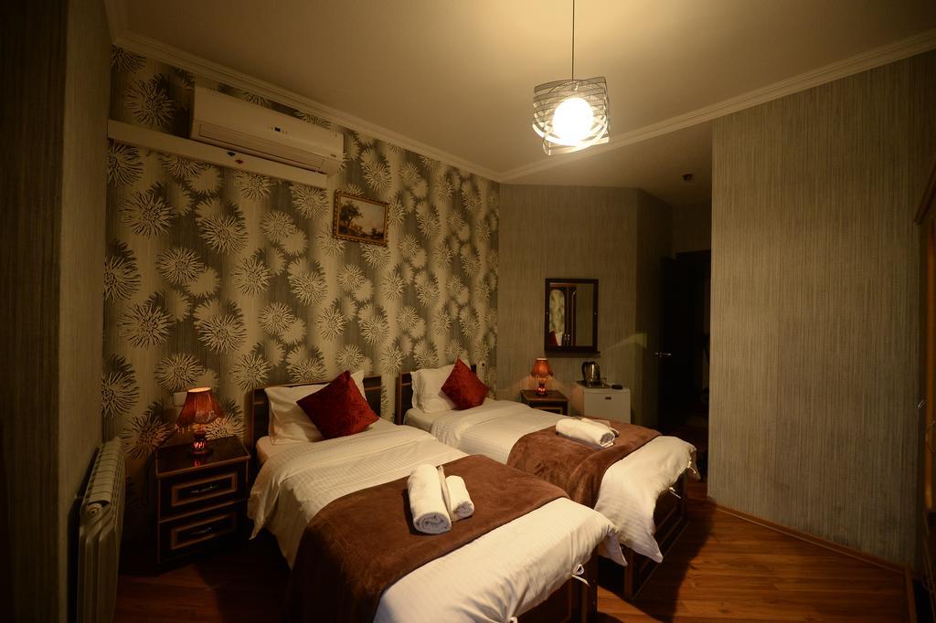 Begi Hotel Тбилиси Екстериор снимка
