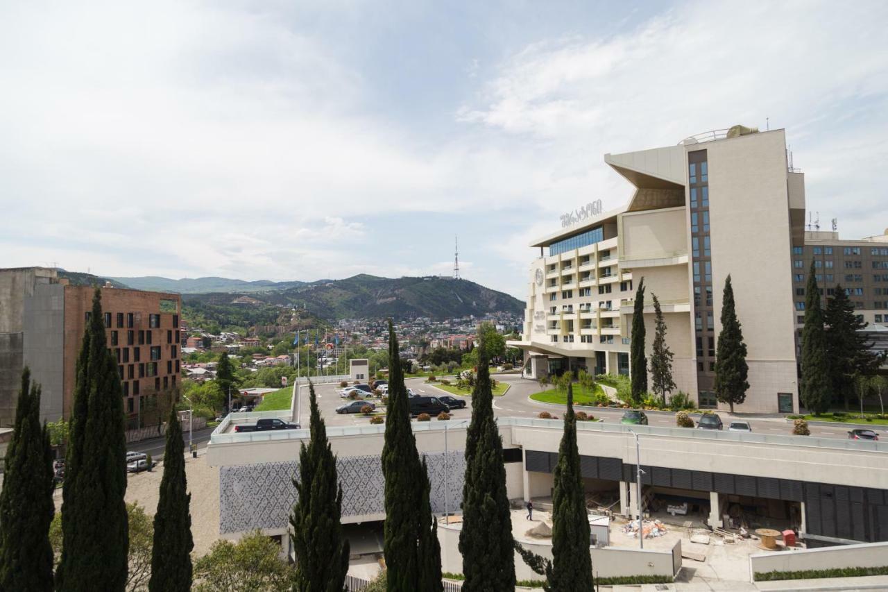 Begi Hotel Тбилиси Екстериор снимка