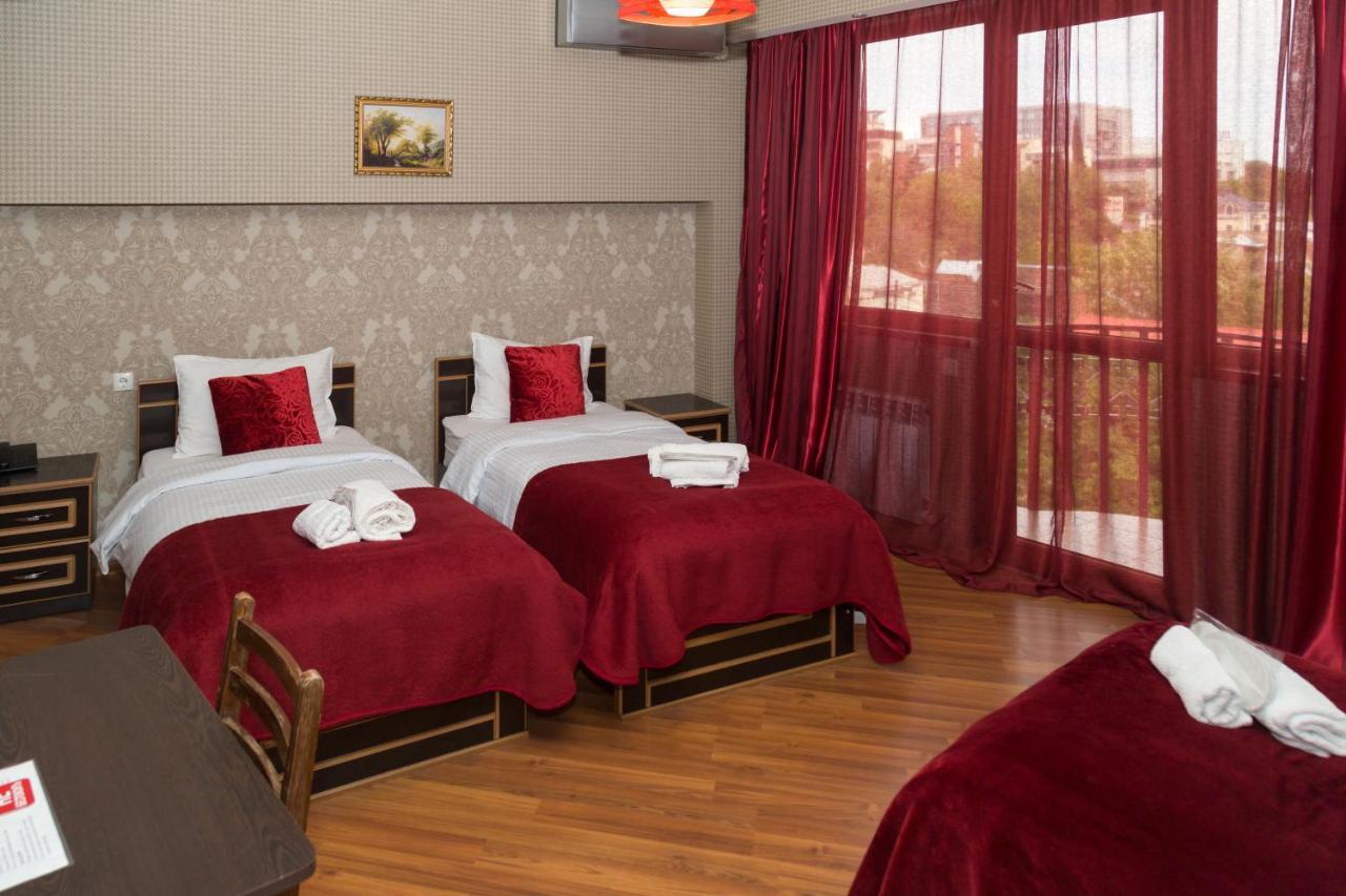 Begi Hotel Тбилиси Екстериор снимка
