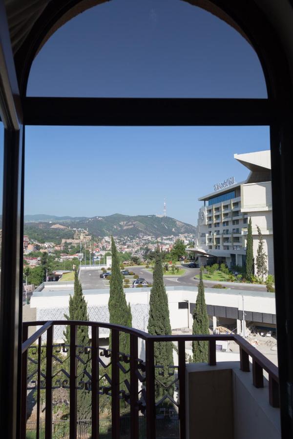 Begi Hotel Тбилиси Екстериор снимка