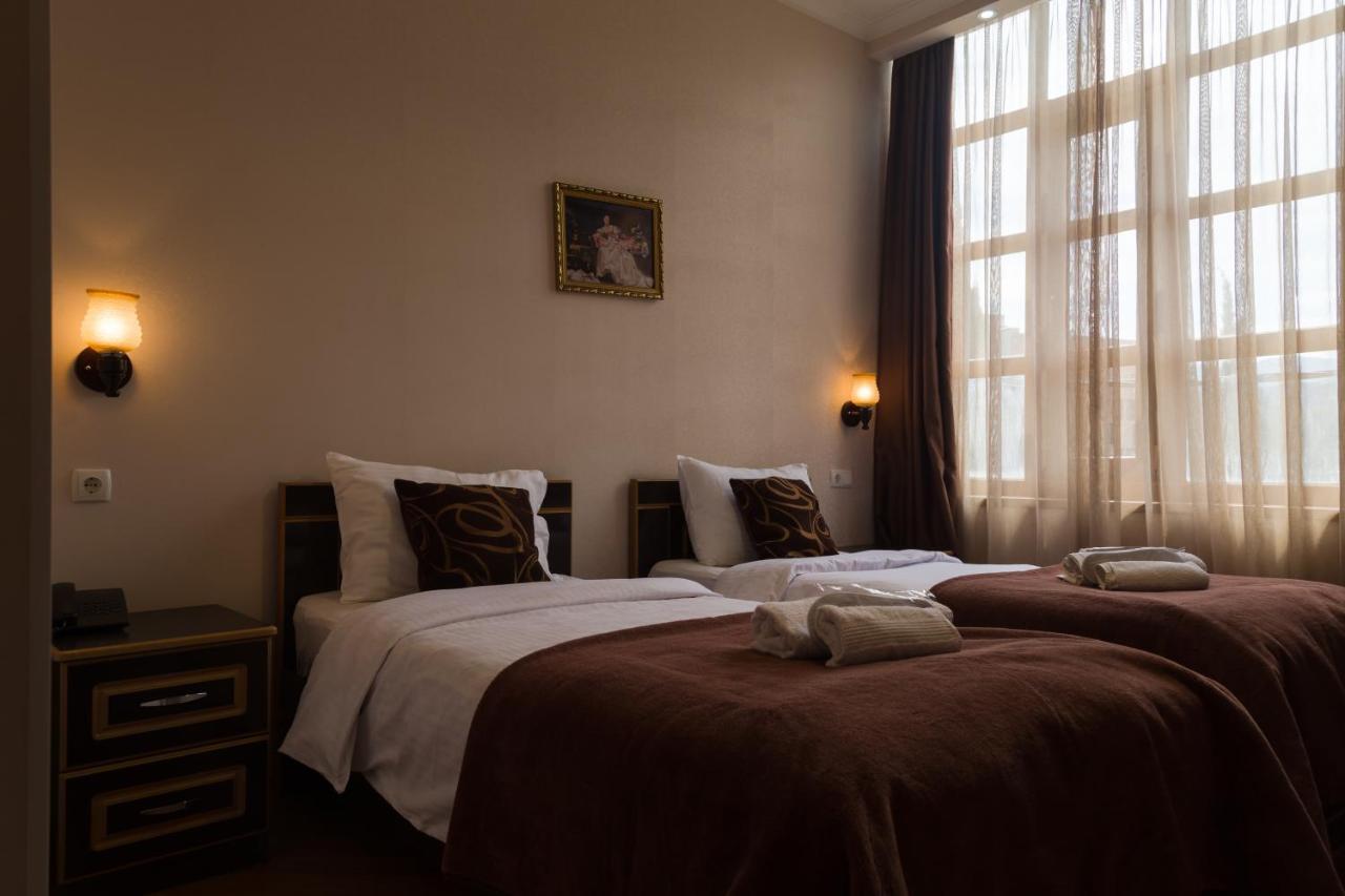 Begi Hotel Тбилиси Екстериор снимка