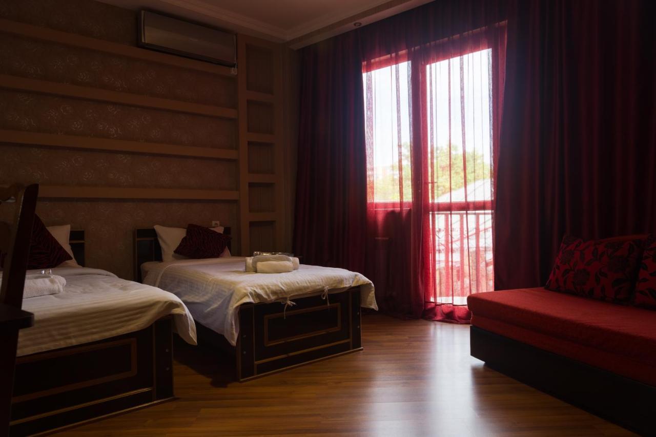 Begi Hotel Тбилиси Екстериор снимка