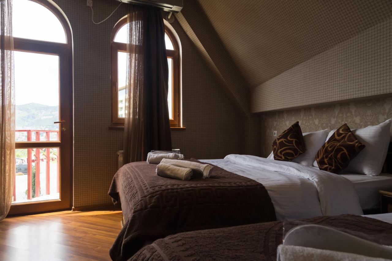 Begi Hotel Тбилиси Екстериор снимка